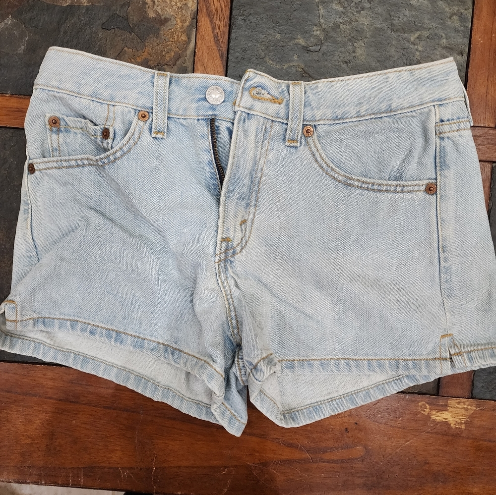 Levis vintage women's jean shorts